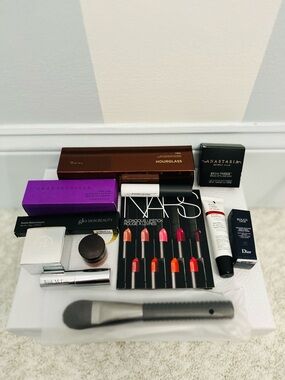 Assorted Premium Makeup Set